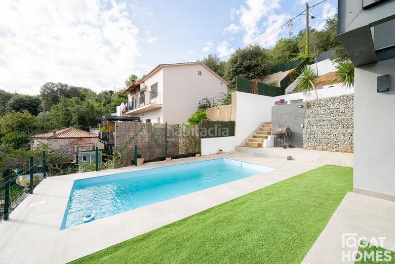 Foto ed4a66e7-d88d-483a-8a74-b56fa818622e. Chalet with parking pool in La Floresta Sant Cugat del Vallès