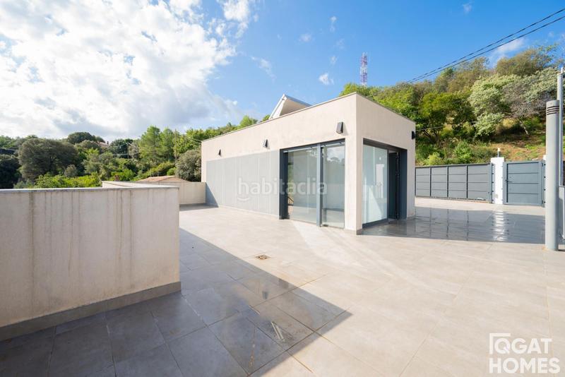 Foto f207b5d8-b9a5-41a0-946d-23b7b34bd2fa. Chalet with parking pool in La Floresta Sant Cugat del Vallès