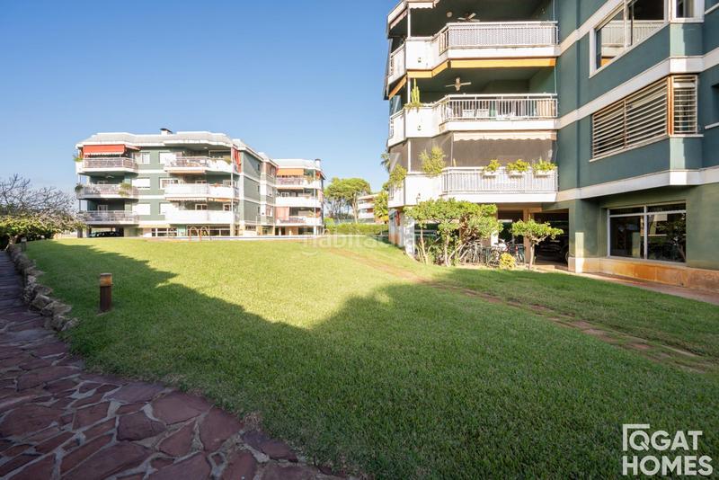 Foto 7f5c8775-205c-4cc2-989e-c73dcaf9ecde. Pis amb calefacció aparcament piscina a Gava Mar Gavà