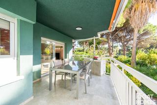 Appartement  Marinada. Piso reformado con terraza y vistas despejadas en gavà mar