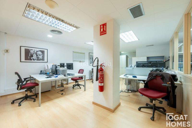 Foto 0c2d62d8-e608-4ed2-bc23-4bb37a90b1de. Office space with parking in El Camp d´en Grassot i Gràcia Nova Barcelona