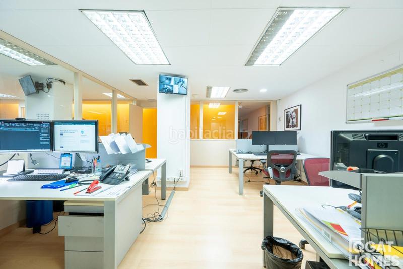 Foto 26418ddf-7706-4b78-9231-e2cf5adbbbb6. Office space with parking in El Camp d´en Grassot i Gràcia Nova Barcelona