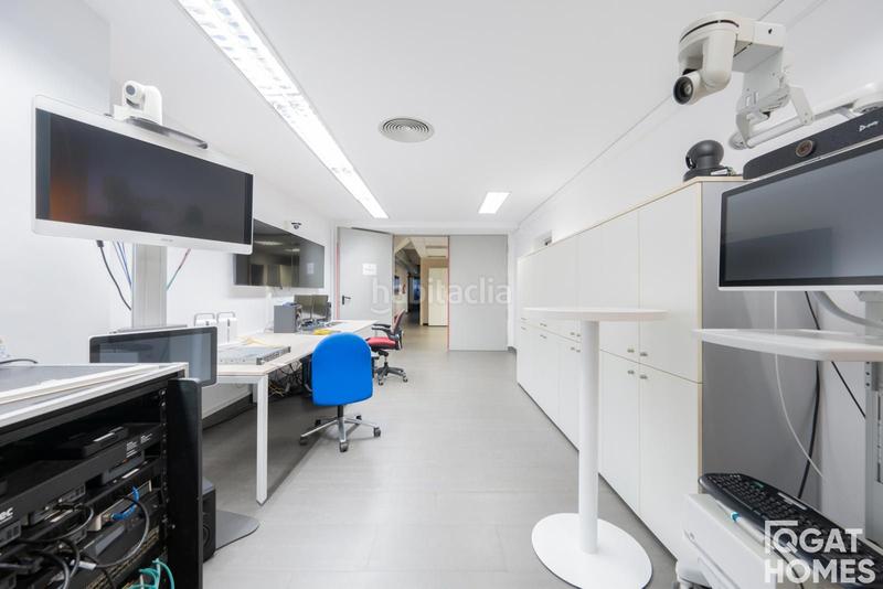 Foto 77588d18-b3b5-42bd-8021-015701589251. Office space with parking in El Camp d´en Grassot i Gràcia Nova Barcelona