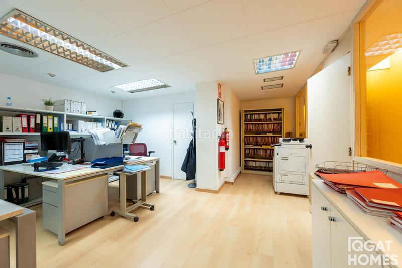 Foto 8fc1c0c7-fbd1-43bb-a9fe-70d4277a8514. Office space with parking in El Camp d´en Grassot i Gràcia Nova Barcelona