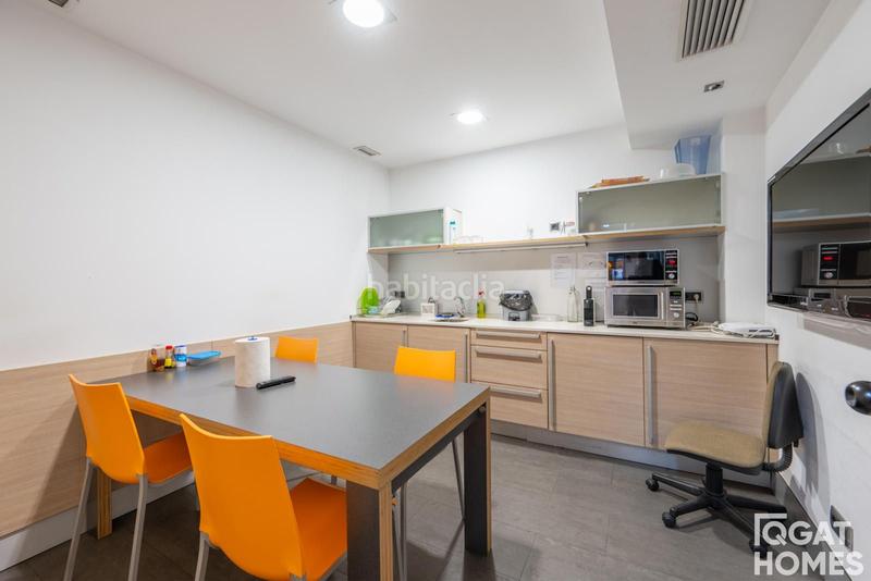 Foto e88c0695-c61d-4504-871c-b80773a87707. Office space with parking in El Camp d´en Grassot i Gràcia Nova Barcelona