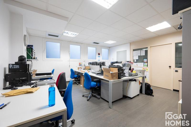 Foto f048b1b7-69fa-4cd1-9ea5-6e7a395a381f. Office space with parking in El Camp d´en Grassot i Gràcia Nova Barcelona