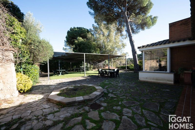 Foto b0e7a75b-3bea-4005-98f5-af042bfd5852. Casa amb calefacció a Valldoreix Sant Cugat del Vallès