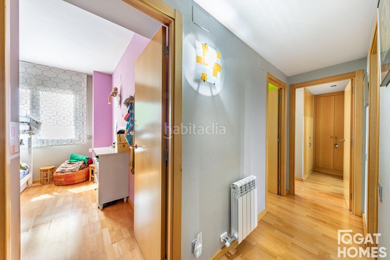 Foto 349c5b1d-9e4b-4d96-a3a2-5a6f70c7260b. Àtic amb calefacció aparcament piscina a Volpelleres Sant Cugat del Vallès