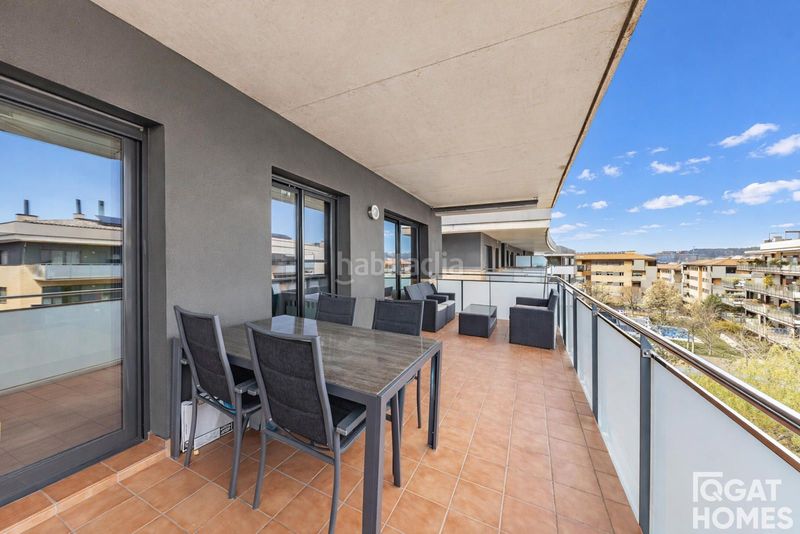 Foto b3eba856-e450-4fb9-9a10-c094e828b976. Àtic amb calefacció aparcament piscina a Volpelleres Sant Cugat del Vallès