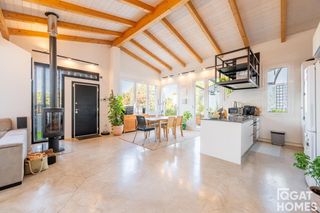 Chalet  Drassanes. Casa reformada con jardín y piscina a 8 min del fgc valldoreix