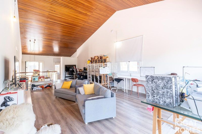 Foto b09f31b2-ae1b-4aa6-b2b0-db9b73c23a9e. Chalet  independiente en Bellaterra