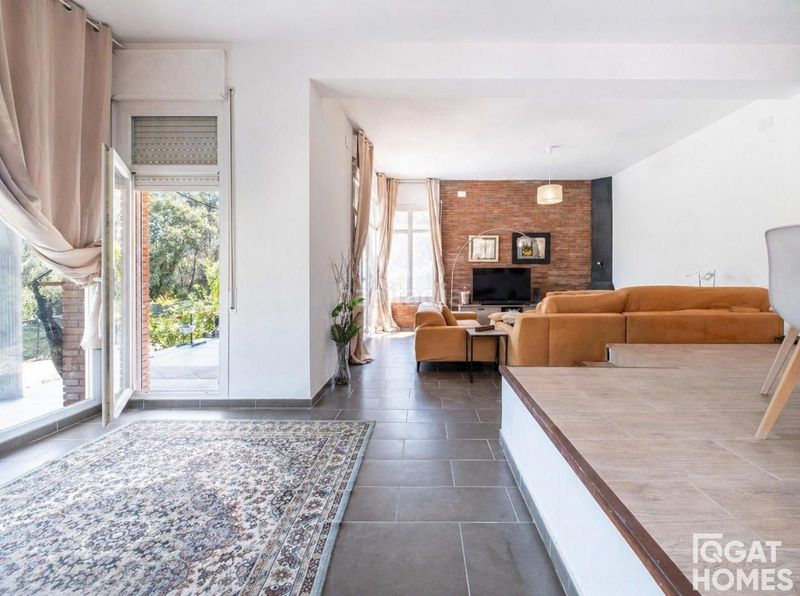 Foto c2db35c0-00b5-403f-9e35-da93830568da. Chalet  independiente en Bellaterra