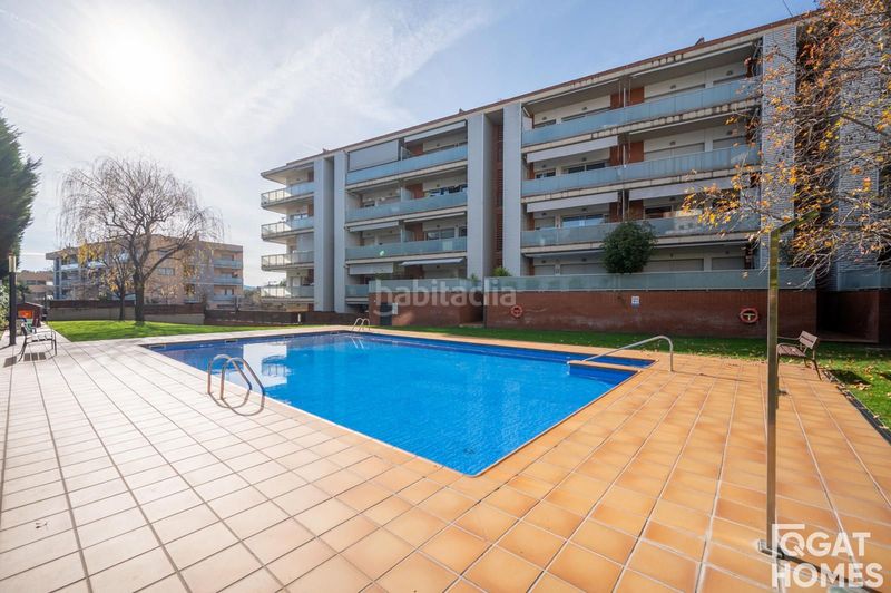 Foto 4159e4af-dbaa-4d55-8733-ee42ca94e980. Àtic amb calefacció aparcament piscina a Turó de Can Mates Sant Cugat del Vallès