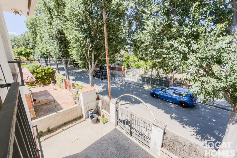 Foto 1f4131de-afc7-420d-b4ab-4a4181ad25c3. Casa amb calefacció aparcament piscina a Mira-sol Sant Cugat del Vallès
