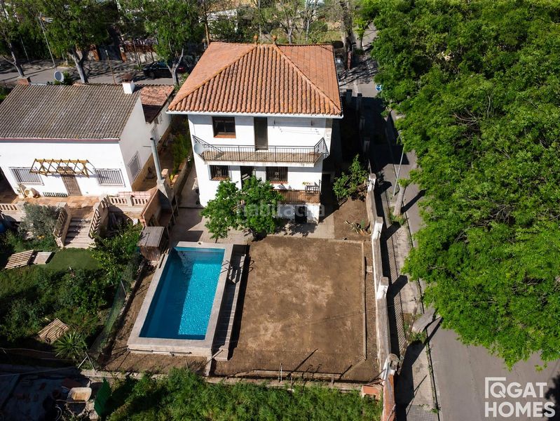 Foto 9336e490-fb8f-4705-b068-1aaba5fecfef. Casa amb calefacció aparcament piscina a Mira-sol Sant Cugat del Vallès