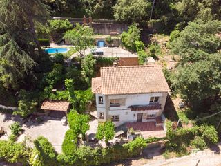 Casa  Santa maria. Finca con dos viviendas a reformar en la floresta