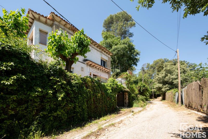 Foto eb3a1136-e148-4f42-9c79-c3a6e3699f95. Casa amb aparcament piscina a Molins de Rei