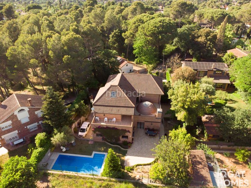 Foto b1fd59c3-99fb-4d6c-b98d-bf7e57c0e037. Affitto casa con riscaldamento parcheggio piscina in Sant Cugat del Vallès