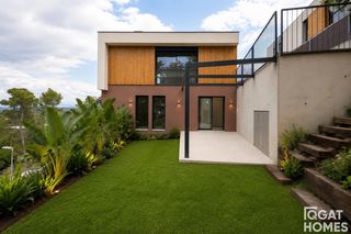 Chalet  Pere planas. Obra nueva de alta eficiencia energética en la floresta