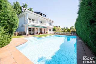 Chalet  Venecuela. Casa a 5 min de la estación de valldoreix