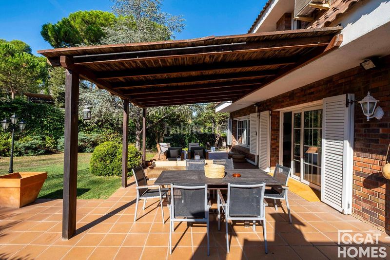 Foto 37bee590-c8f8-4e3d-8ce6-3b99011f48e0. Alquiler chalet espectacular casa en valldoreix en Barcelona