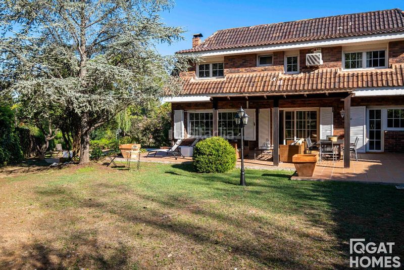 Foto 4ff7d110-cd5e-4818-9e10-2b86358cd4c9. Alquiler chalet espectacular casa en valldoreix en Barcelona
