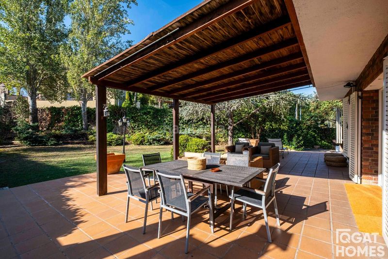Foto c76f448f-1f27-48c6-a3cb-9671d7216c0a. Alquiler chalet espectacular casa en valldoreix en Barcelona