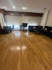 Location Appartement à Plaza Illes Columbretes. Amplio piso de 5 habitaciones en zona centro
