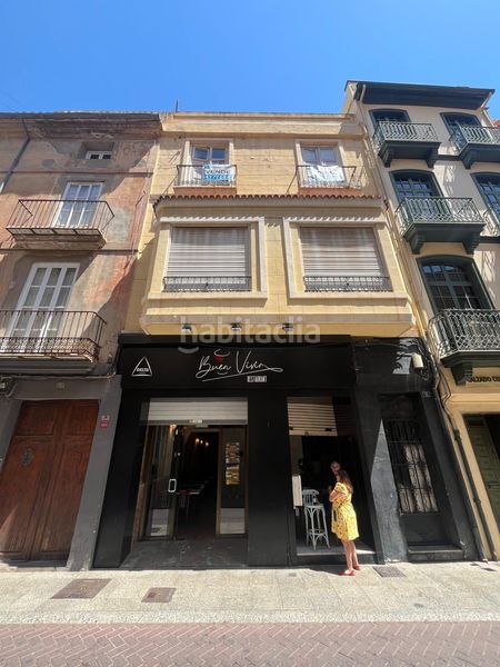 Foto d28ea9ec-a465-4b22-8e55-1b9bc8c249b5. Edificio  en calle colon 16 en Casco Histórico Castellón de la Plana