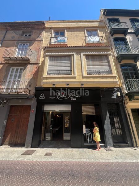 Foto fa7354d8-5cd4-4c84-9787-50419789de39. Edificio  en calle colon 16 en Casco Histórico Castellón de la Plana