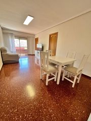Miete Etagenwohnung in Madrigal. Piso junto al estadio la cerámica, villareal.