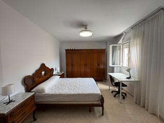 Lloguer Apartament a Calle angosta del carmen 5. Se alquila habitación en piso compartido de estudiantes en la zo