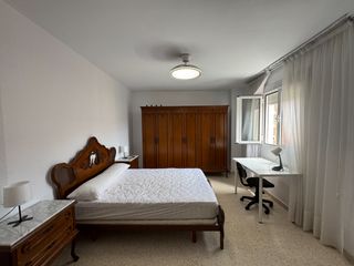 Lloguer Apartament a Calle angosta del carmen 5. Se alquila habitación en piso compartido de estudiantes en la zo