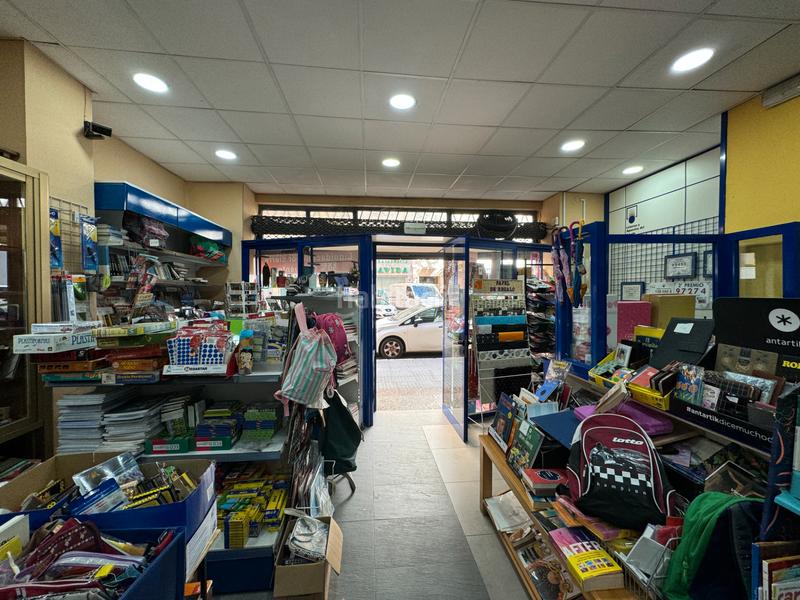 Foto c7813162-4e7b-4902-9c26-459cdd604f04. Rent business premise in Parque Ayala - Jardín de la Abadía - Huelín Málaga