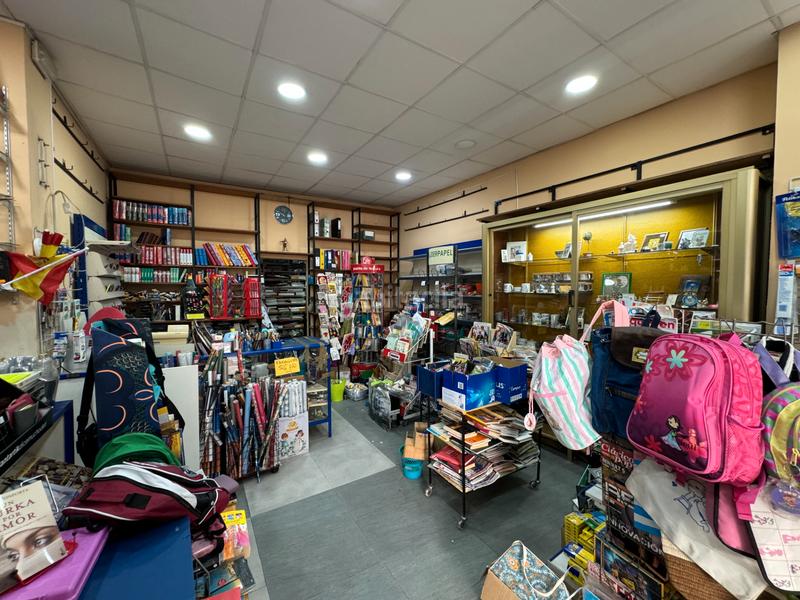 Foto f4fb30b7-2cd9-4c11-9571-50e71d3b13a3. Rent business premise in Parque Ayala - Jardín de la Abadía - Huelín Málaga