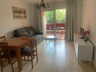 Rent Flat in Los Pacos. Se alquila para larga temporada estupendo piso de 1 dormitorio e