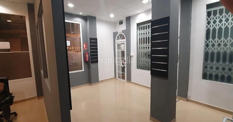 Foto c36b652f-c590-401c-8cc2-9063d2736f8b. Location local commercial dans Puerto Deportivo Fuengirola