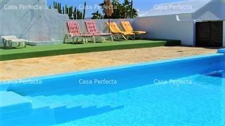 Xalet  Volcan de tahiche. Increible villa con apartamentos vacacionales en venta en tahich