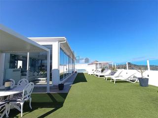 Xalet a Costa Teguise. Impresionante villa moderna de 4 dormitorios en costa teguise co