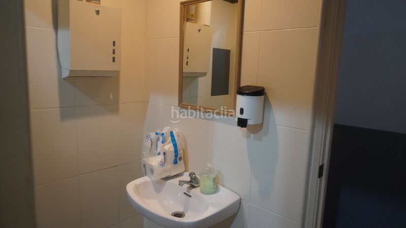 Foto 4d17794a-8936-4cb2-a184-917063cce238. Local comercial en carrer de santiago rusiñol 18 local en venta con salida de humos. en Vila-seca