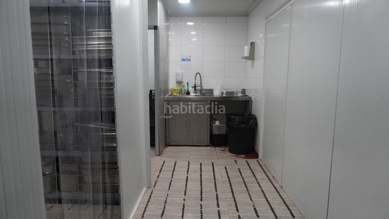 Foto 567c0687-1348-4241-ba55-495a077d9c83. Local comercial en carrer de santiago rusiñol 18 local en venta con salida de humos. en Vila-seca