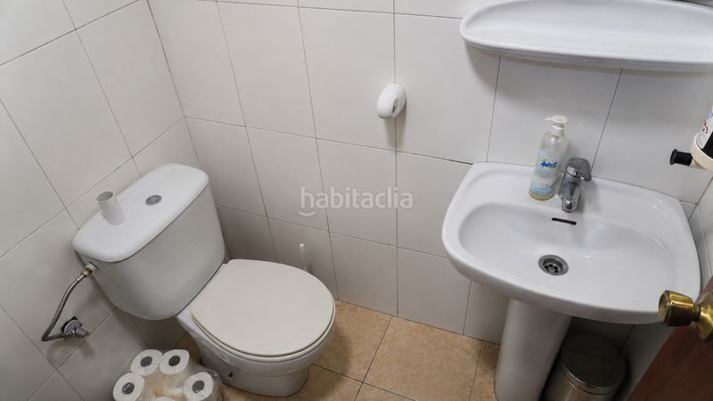 Foto c59138e8-5e45-42bb-a9b4-7e614bcbb633. Local comercial en carrer de santiago rusiñol 18 local en venta con salida de humos. en Vila-seca