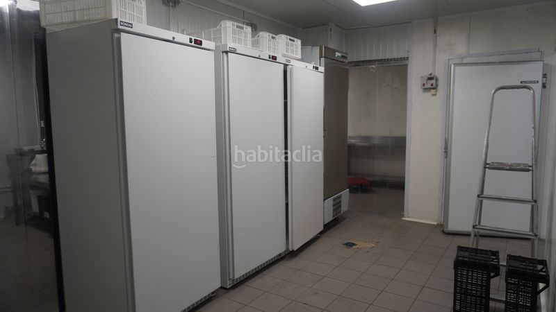 Foto fb3c157a-ce5c-414e-b730-bd7b1e4b5e12. Local comercial en carrer de santiago rusiñol 18 local en venta con salida de humos. en Vila-seca