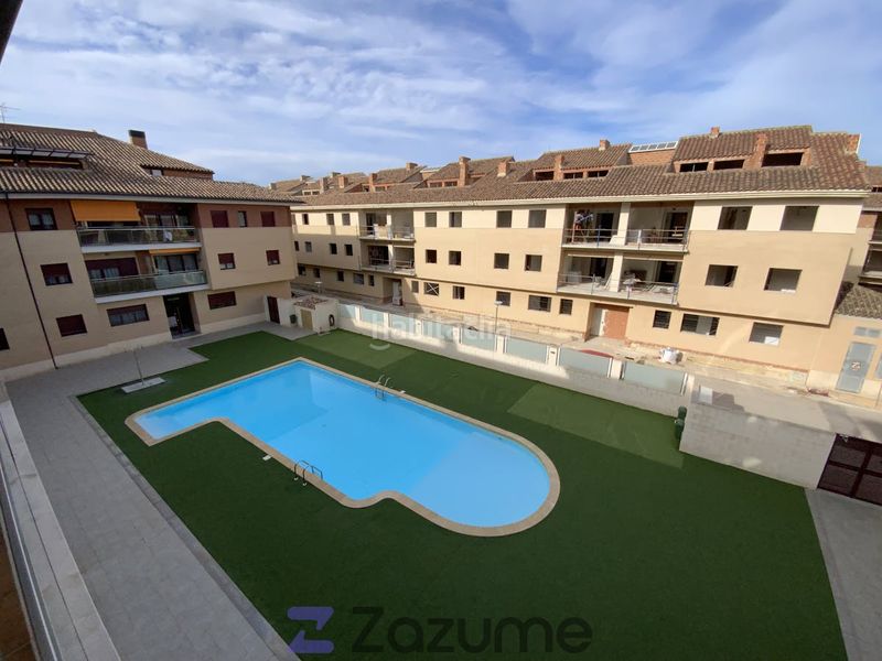 Foto 8e77f532-434d-4c7e-9f35-d75dfb4aa7ee. Lloguer dúplex amb calefacció aparcament piscina a Polinyà de Xúquer