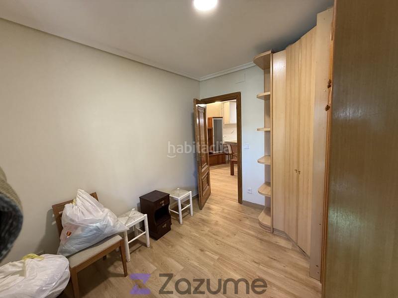 Foto 0294a3f5-b8c3-4246-99d4-90e09e377a72. Lloguer apartament a Puerto Chico Santander