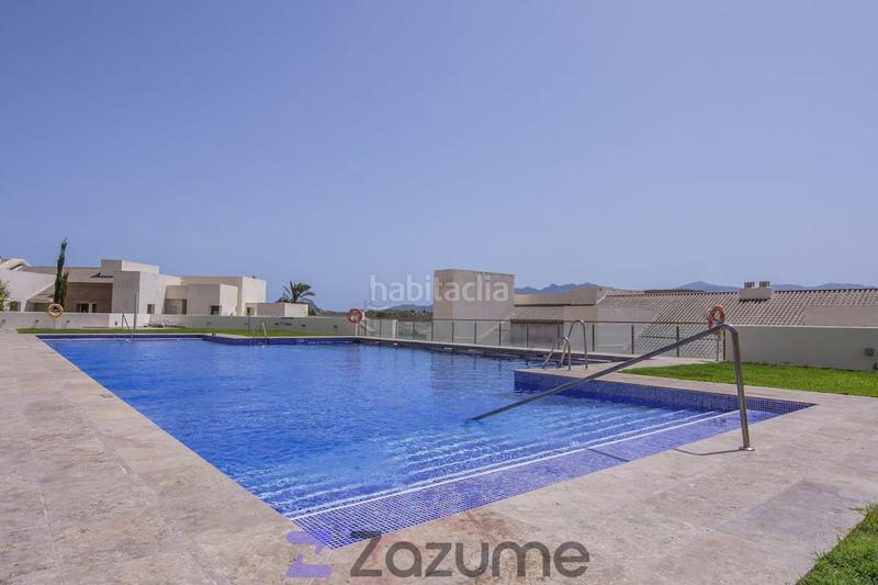 Foto 8bd8f701-4437-42f8-84b1-72ca94022521. Rent flat with heating parking pool in Golf Valle Este Vera