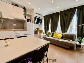 Miete Etagenwohnung  C. hoyo