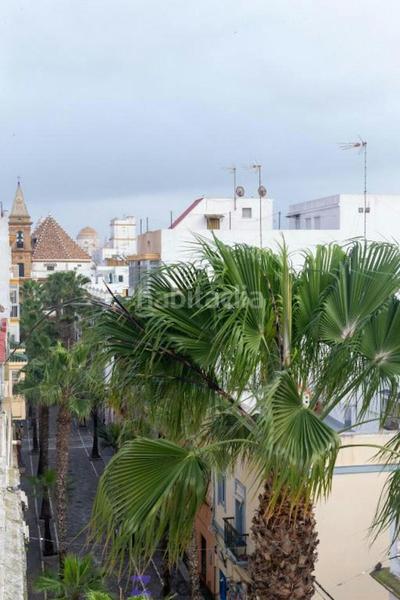 Foto f80e5e07-16bd-4f08-ba4a-4d09156e5200. Alquiler ático en La Caleta - La Viña Cádiz