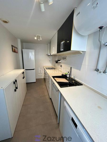 Foto 1791cb5a-43be-4bc6-9aab-9d8620cb442f. Alquiler piso en Benetússer