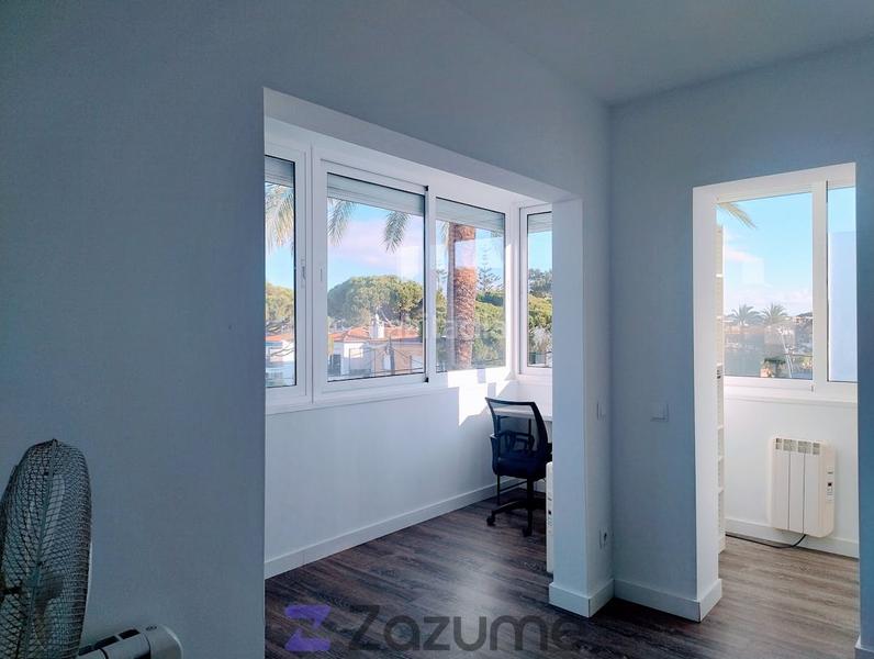 Foto 946ba96a-4f72-4e08-8aca-7b5e60443fc4. Location appartement avec chauffage dans Lluminetes Castelldefels